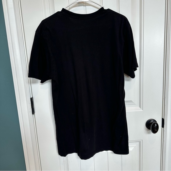 Men’s Goodie Two Sleeves for NBCUniversal Black Graphic T-Shirt Size Large - Picture 8 of 8